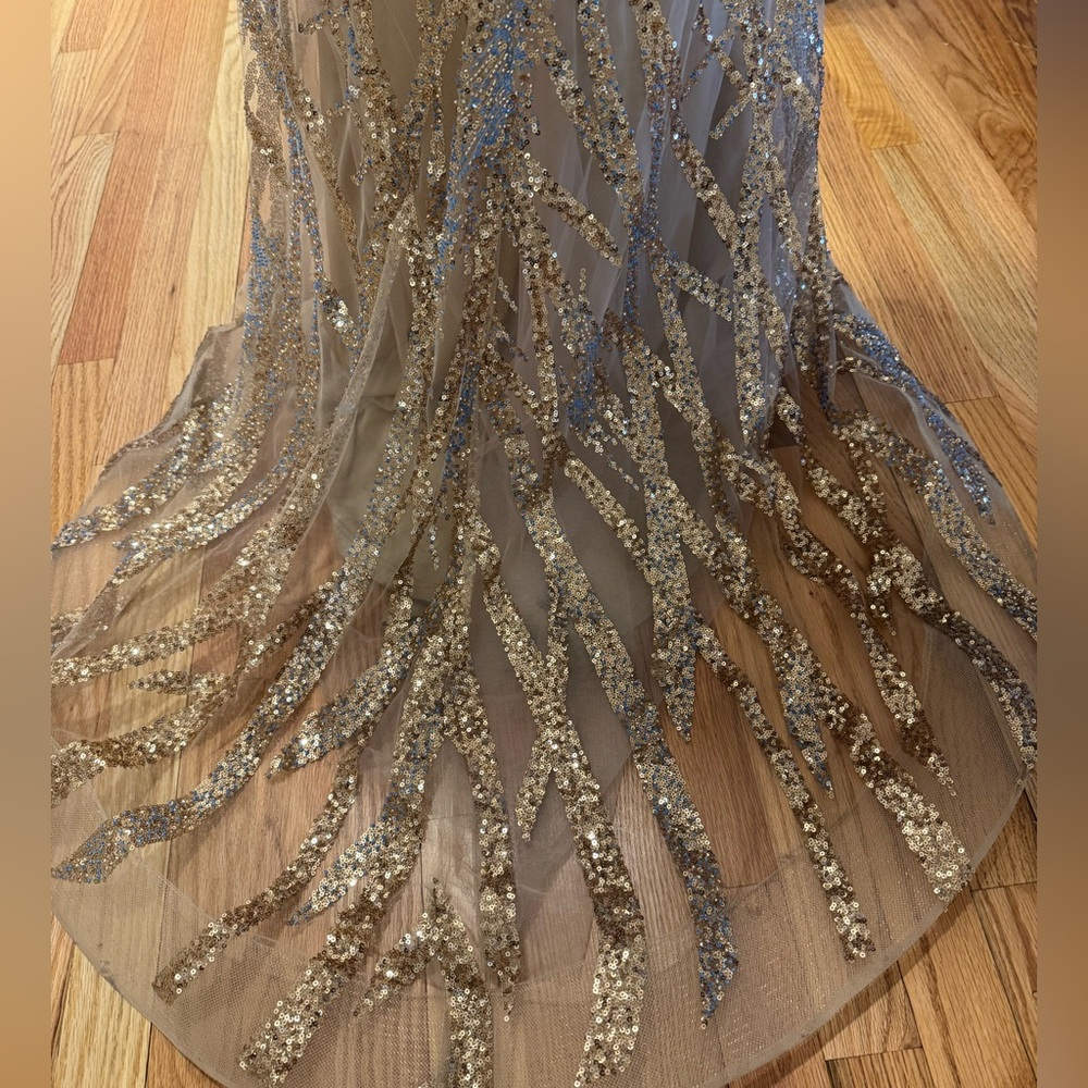 Elegant Gold Off-Shoulder Wedding Dress - Picture 8 of 13